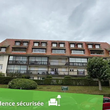 2 Bedrooms Seaside, Wifi & Linen, Equipped Kitchen *