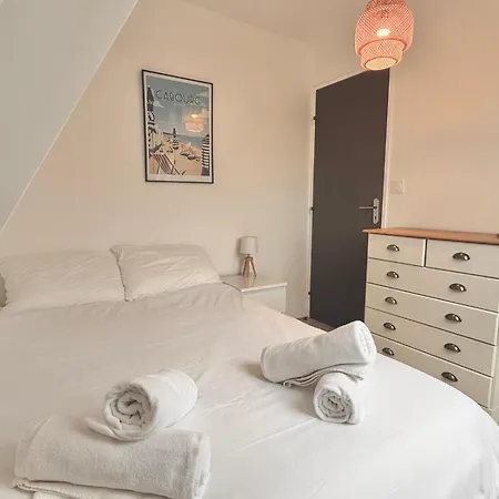 Appartement 2 Bedrooms Seaside, Wifi & Linen, Equipped Kitchen *