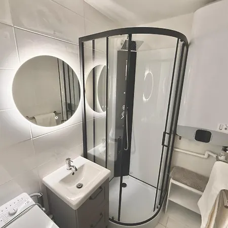 2 Bedrooms Seaside, Wifi & Linen, Equipped Kitchen Апартаменты Вилле-сюр-Мер