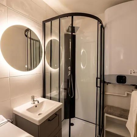 Appartement 2 Bedrooms Seaside, Wifi & Linen, Equipped Kitchen